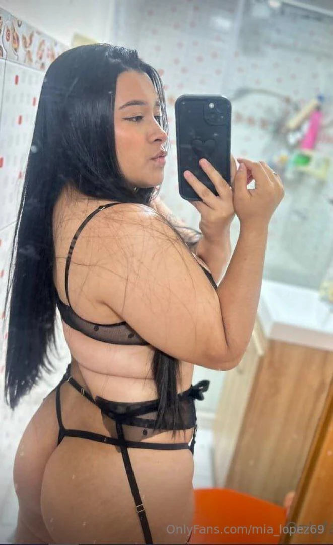 Free sub danine09 my hot latina friend danine09 is making the hottest part 39 