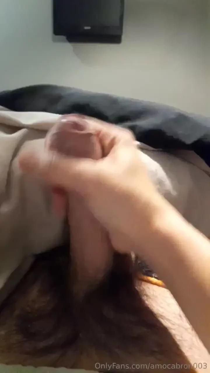 Acabo de follar se ha de ir el t o que me he zumbado y ya estoy 