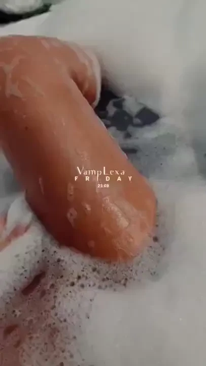 Hai la dus let s shower yup used an insta filter 4min vid 