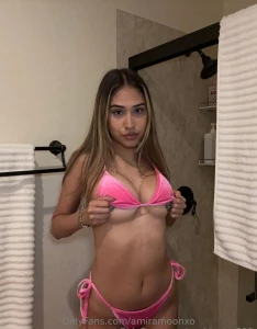 College freshman sophiastar303 is the wettest babe on campus i can t part 26