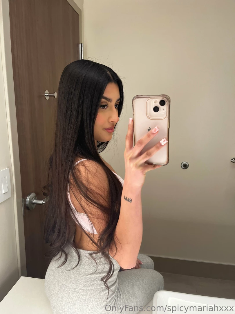 Slid my fingers in my creamy lil pussy hope you enjoy this bundle as part 16 