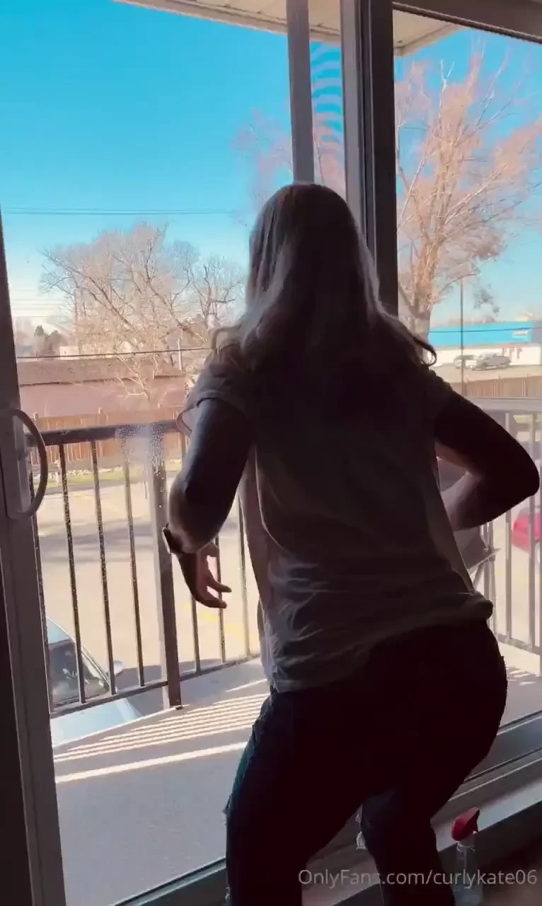 Real good way to wash the windows kc 