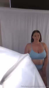 Do i look cute in blue x