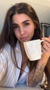 You like this shirt or what s underneath part 1