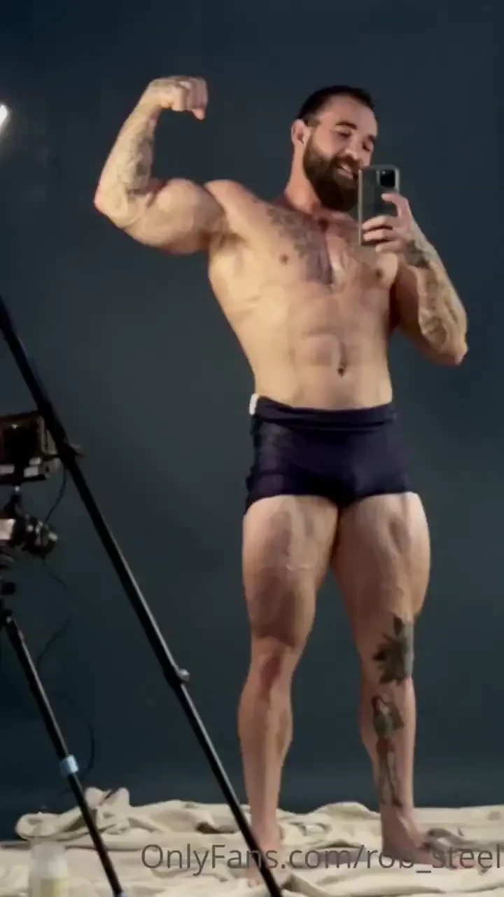 Peaking hard on the cycle nows the time for some custom muscle videos 