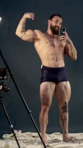 Peaking hard on the cycle nows the time for some custom muscle videos