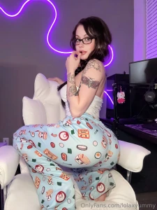 All i want for christmas is back shots part 1