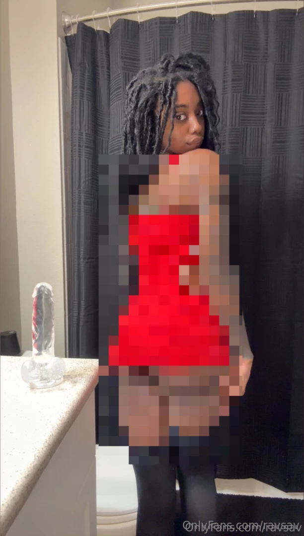 Do you like me in this red dress 