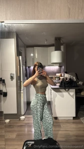 Je vais aller me changer pour passer une meilleure soir e