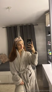 Qu est ce que je cache en dessous