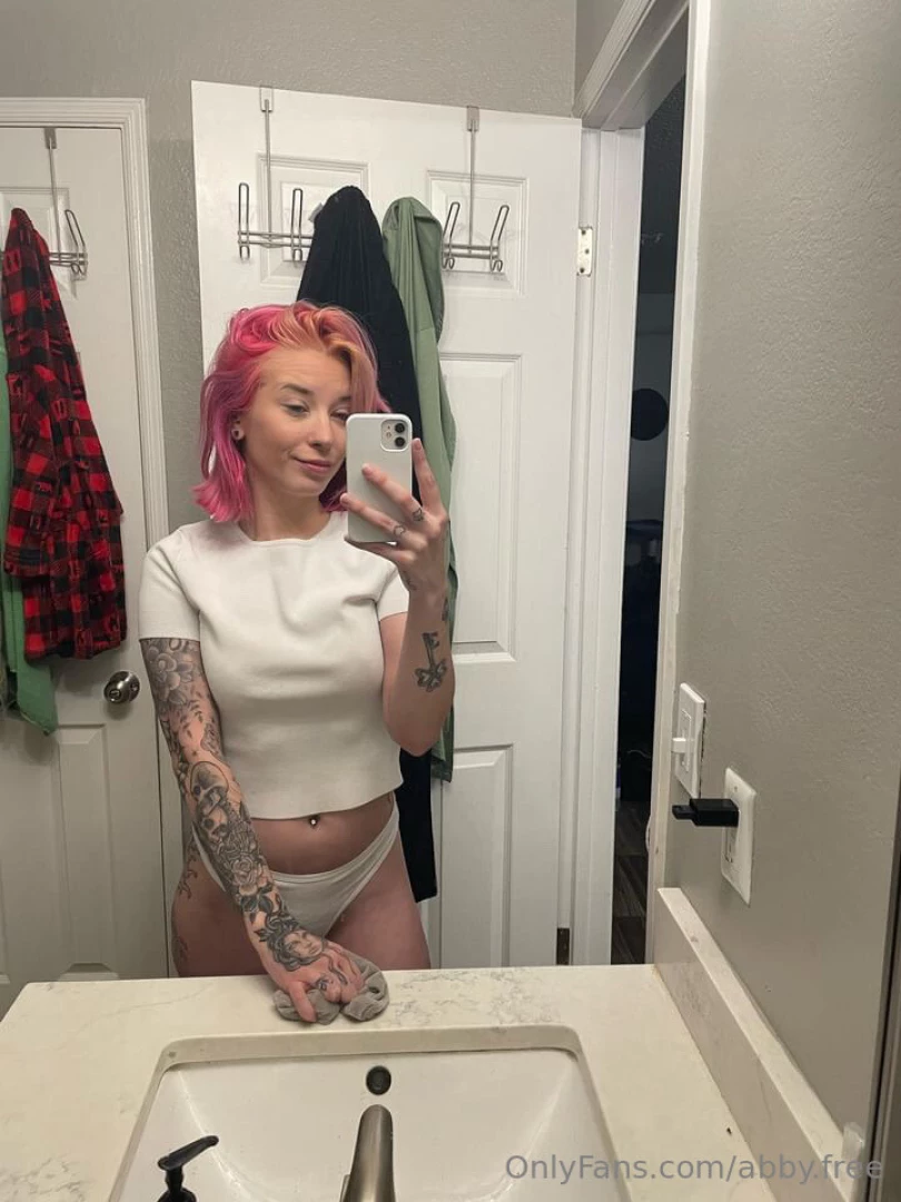 Tattooed curvy and one you ll never forget cum see what all the fuss part 1 