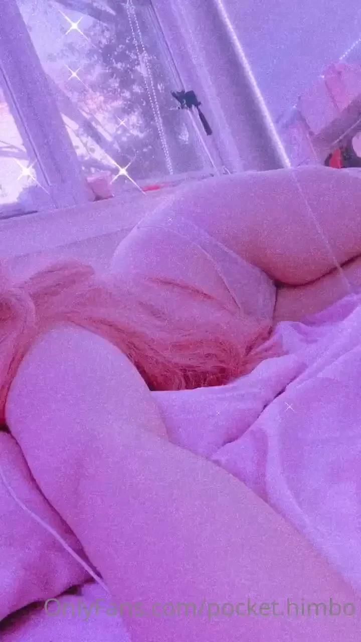 Bring me a redbull and a kiss daddy 