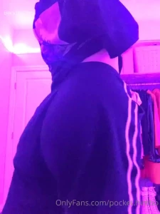 Do you sleep nakey or in shorts