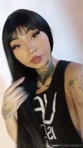 Feeling an overwhelming urge to twerk my ass