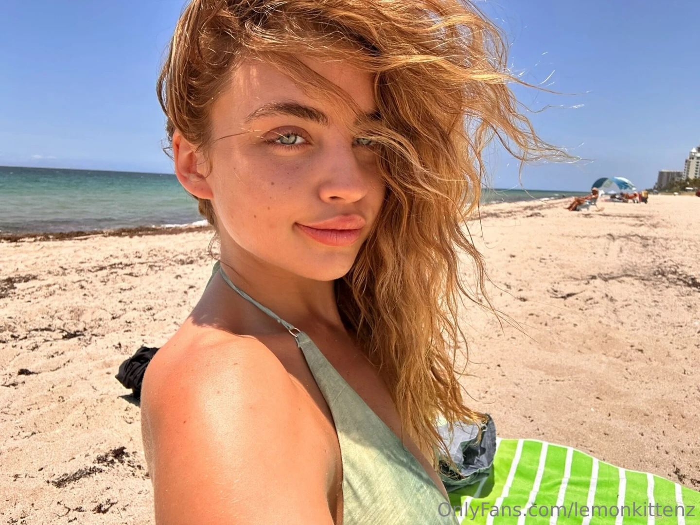 Caught between tanning and teasing 