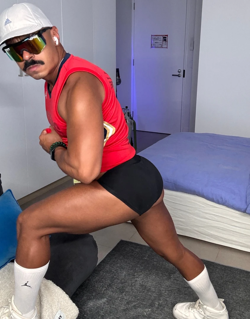 I don t just stretch i set thirst traps 