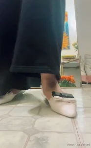 The gigantic queen of soles in the heart of a realm shrouded in