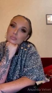 A new live from my new instagram servingvelvet