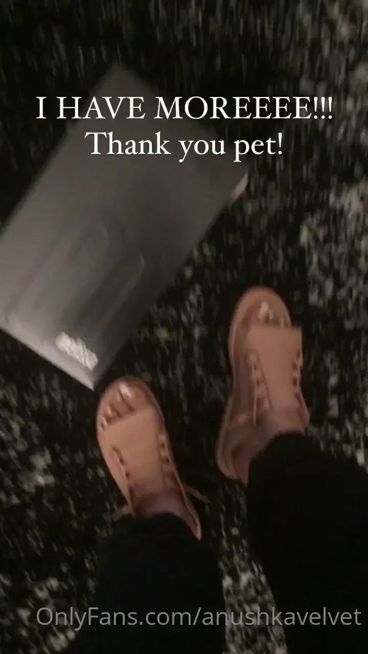 I appreciate my melissa shoe addiction being fed just got these in the 