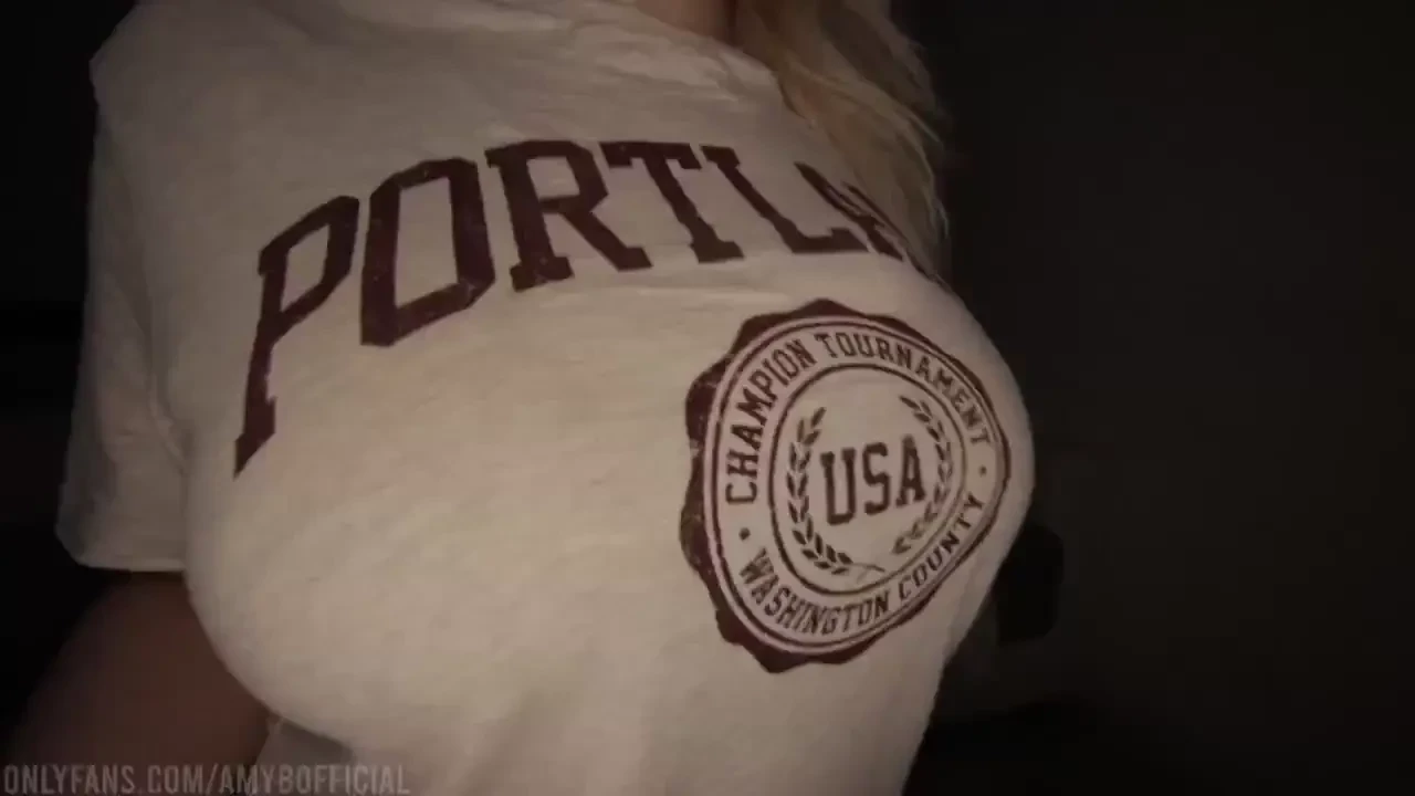 Lil fanservice before bed 