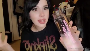 I found this bimbofication potion lets see if it works and turns me