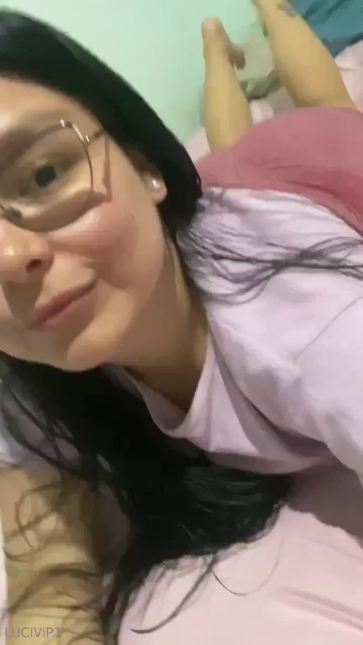 Hi love i m alone at home i m looking forward to you answering me and 