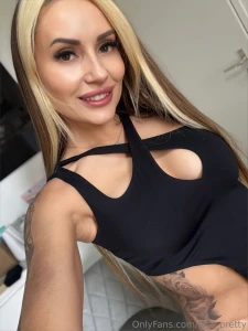 It s a hot summer saturday and i m moving slow skin glowing music