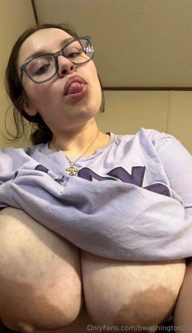 How many of yall wanna fucc meeeee 