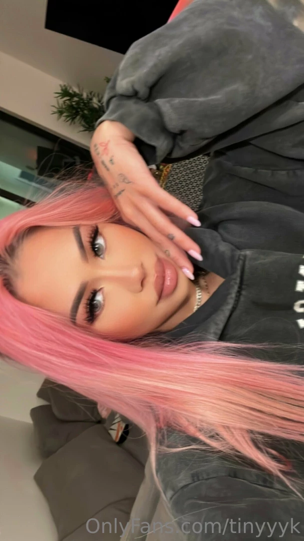 Hi i washed my hair w pink shampoo again 