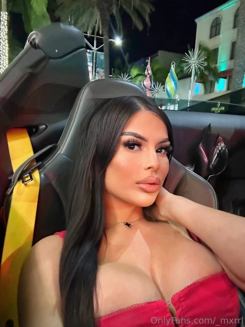 Let s get naughty in the car 