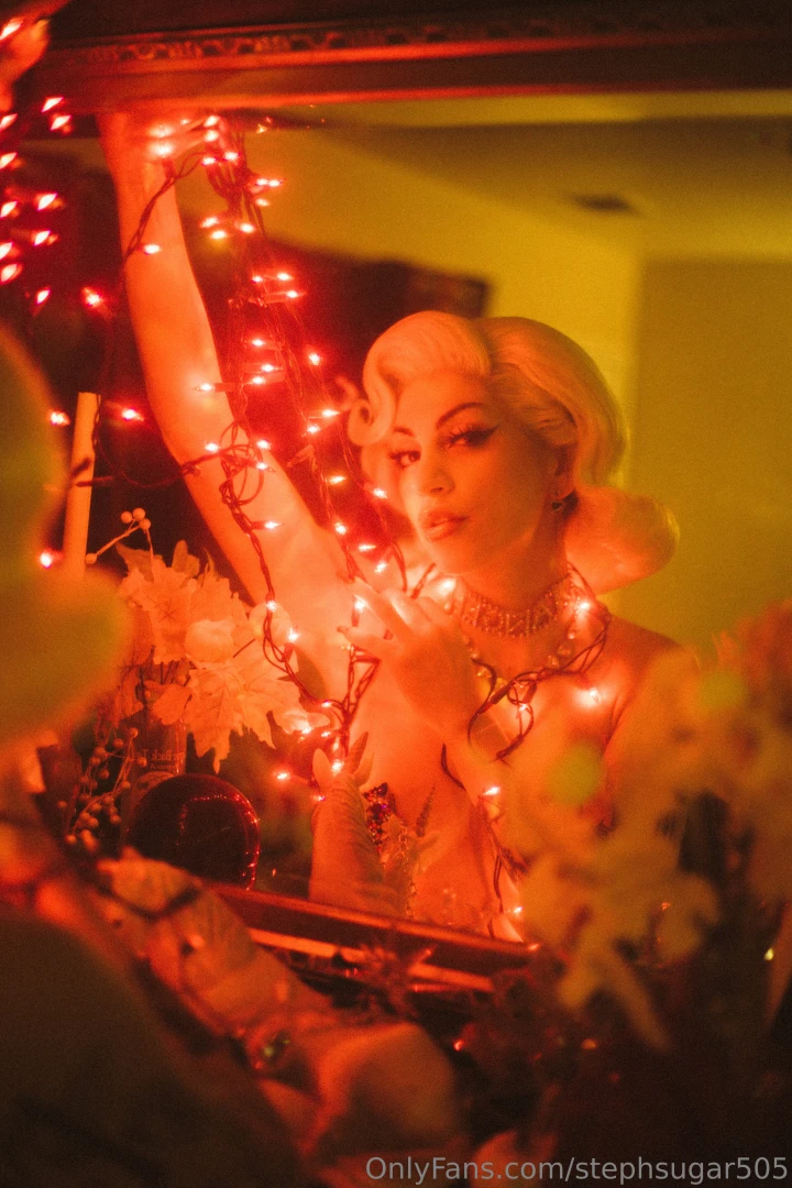 Couldn t miss another holiday more to come if you tip me for xmas 