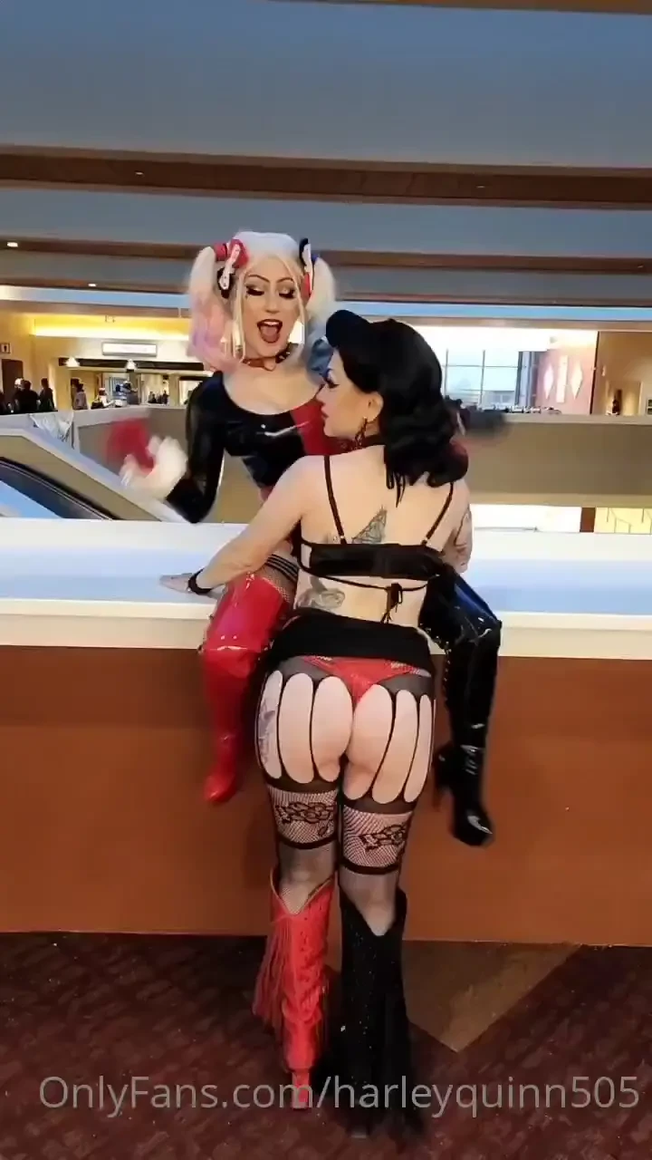 Facesbyrachie thought my ass looked amazing in these tights what do 