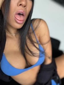 If i was your girlfriend i d send you pics like this while you re