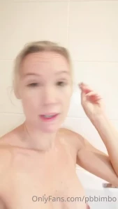 Silly wet bimbo me to soap me up