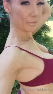 Think i should wear a bikini in the gym everyday