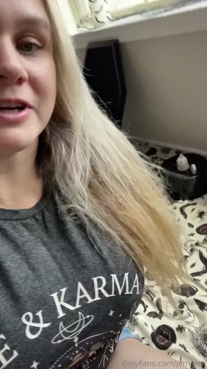 Hieee i ve been filming most of the day i ll respond to everyone a bit 