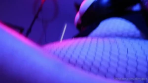 I love fishnets but my booty keeps ripping them also guess the weight