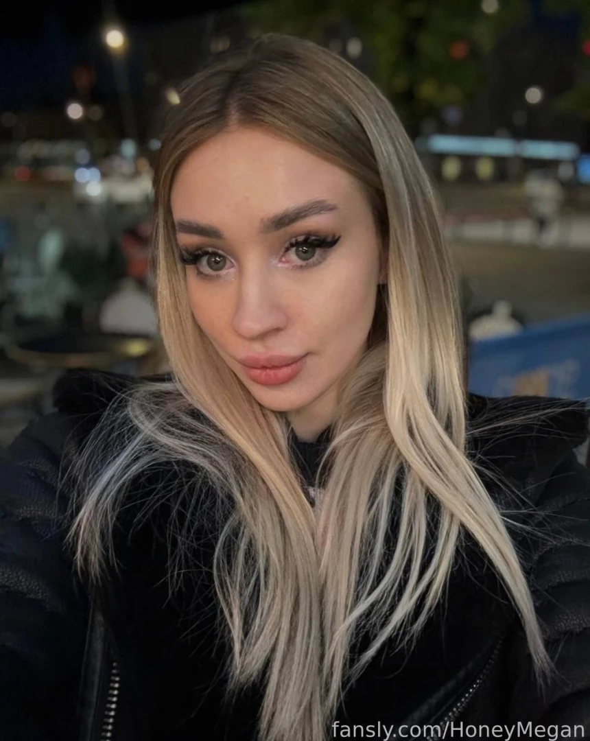 I wonder what you see in my eyes fyp babyface ass clothes tights tits 