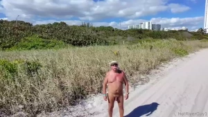 It was crowded at haulover beach on thanksgiving day but i stood away