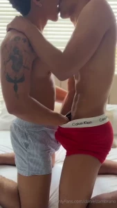 Tiene tremendo culo acompa ado de la verga m s grande que he visto