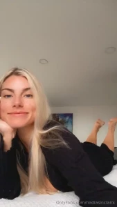 Can you guess what color my toes are