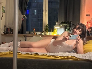 It would be nice to have someone around right now socks feet teen fyp