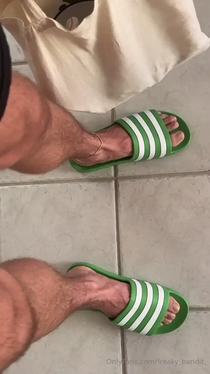 Headed to the beach got my toes out 