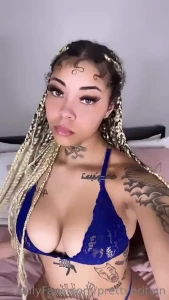 My braider always bars my braids