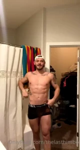 Showing off the juicy little leg pump before the shower wish i had