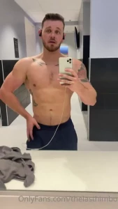 Wholesome beefy moment