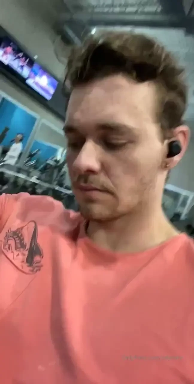 Really need to stop forgetting to wear underwear to the gym lmaoooo 