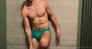 Who s willing to worship me this is my mate jockinlondon filming me
