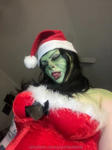 I m a mean one check dms for a horny surprise