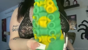 I love monster cock in my pussy